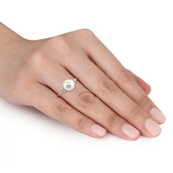 Freshwater Pearl & 1/8 Ct. Tw. Diamond Ring In 10K Yellow Gold